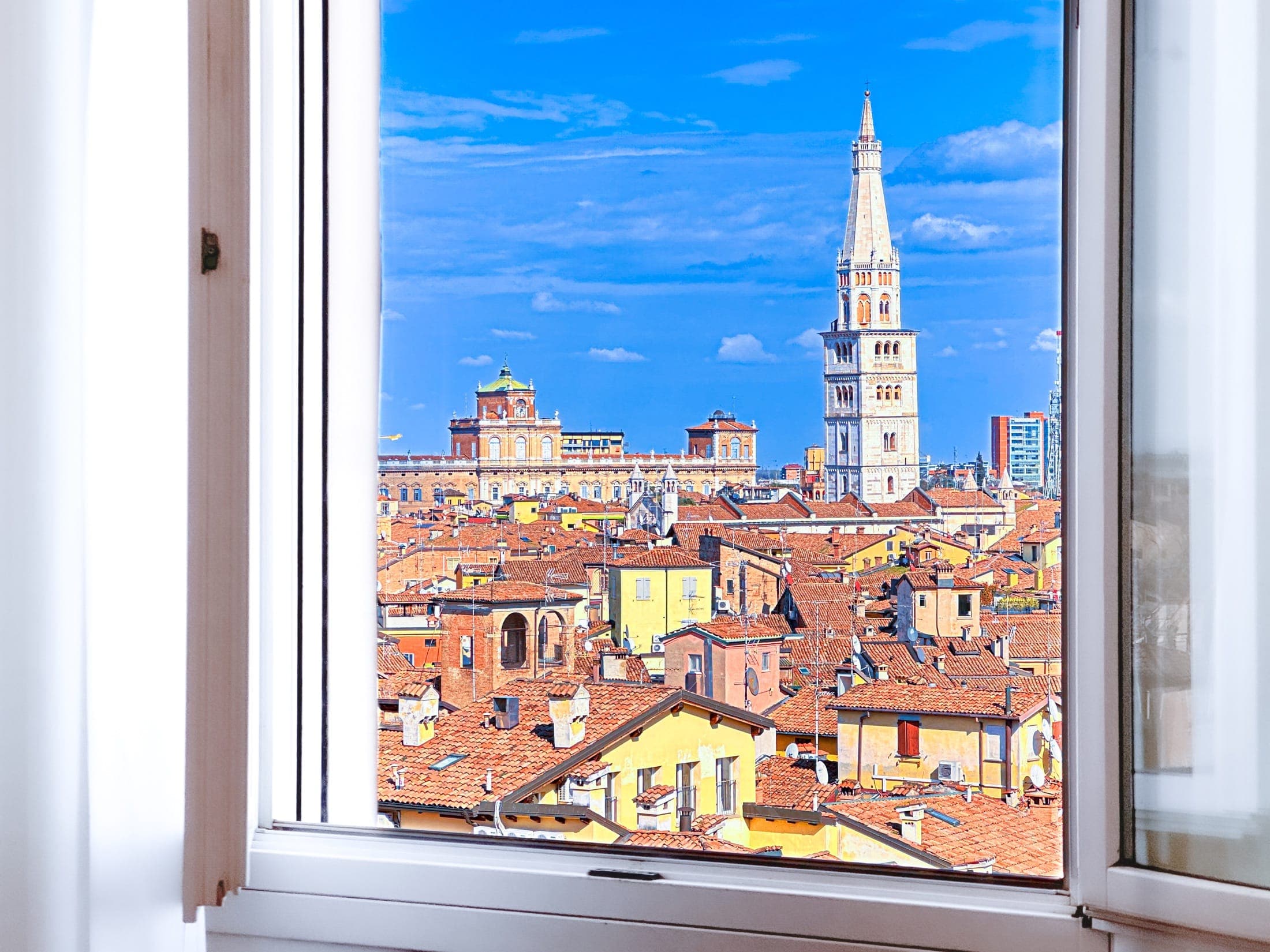 Vista Ghirlandina - Attico esclusivo con terrazzo in centro — Modena (foto 2)